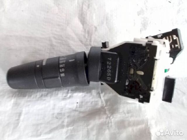 Переключатель подрулевой (дворников) левый 25260CT