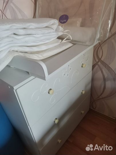 Продается детская кровать и комод