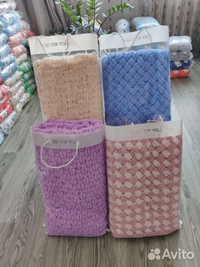 Плед вязаный новый