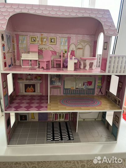 Домик кукольный