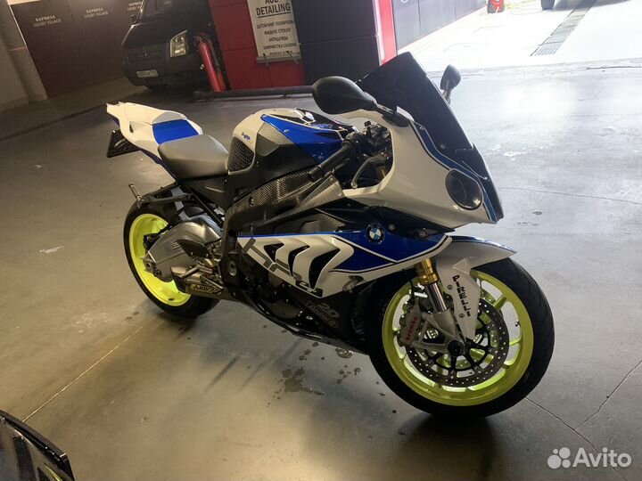 BMW S1000RR HP4
