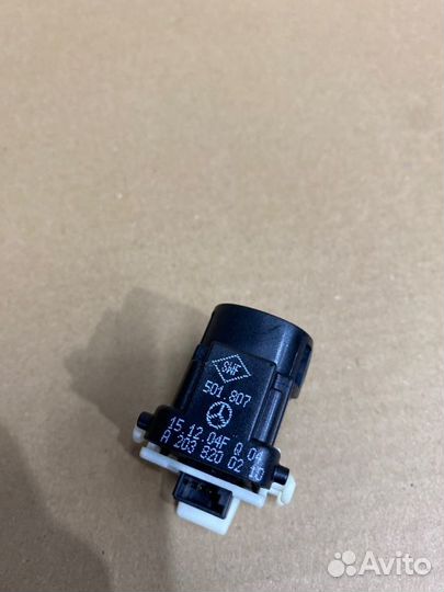 Кнопка стеклоподъемника Mercedes-Benz C-Class W203