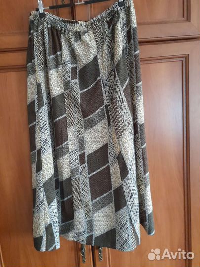 Костюм женский 52-54. платье и футболки 54-56