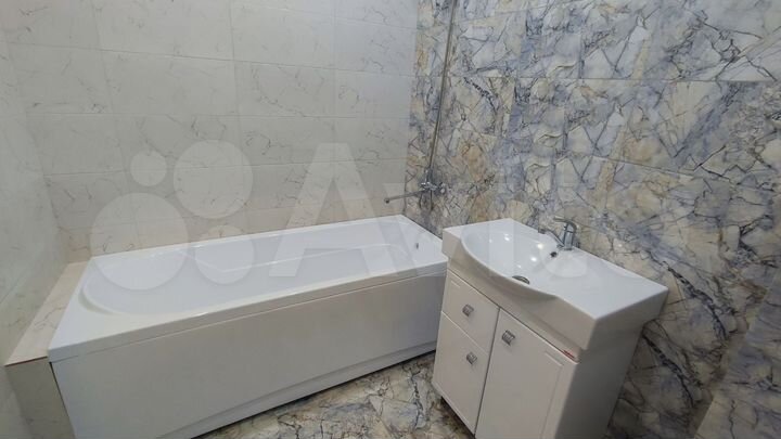 2-к. квартира, 55 м², 5/18 эт.