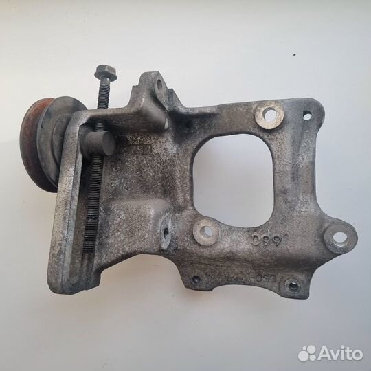 Крепление компрессора кондиционера