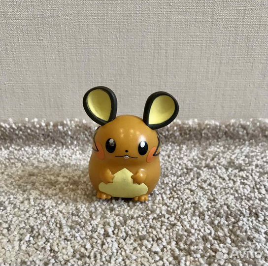 Игрушки из макдональдса хэппи мил.Миньон и Покемон