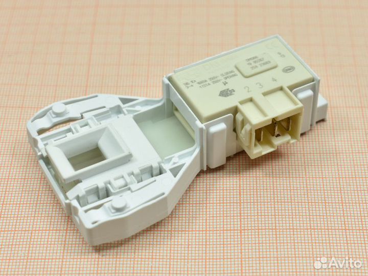 Блокировка люка Indesit, код C00297327