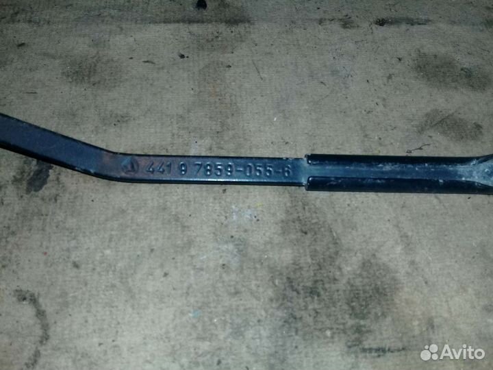 Поводок стеклоочистителя Skoda Felicia