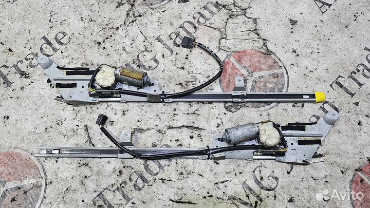 Механизм подачи ремня на Mercedes-Benz W140 CL SEC