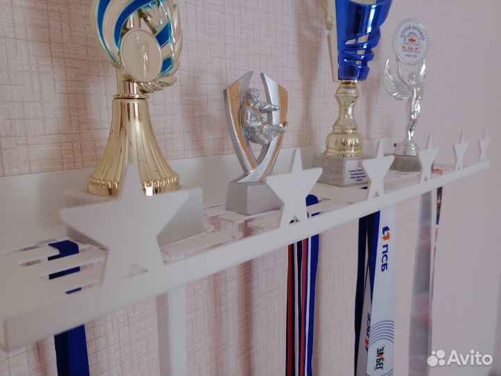 Медальница полка для медалей и наград