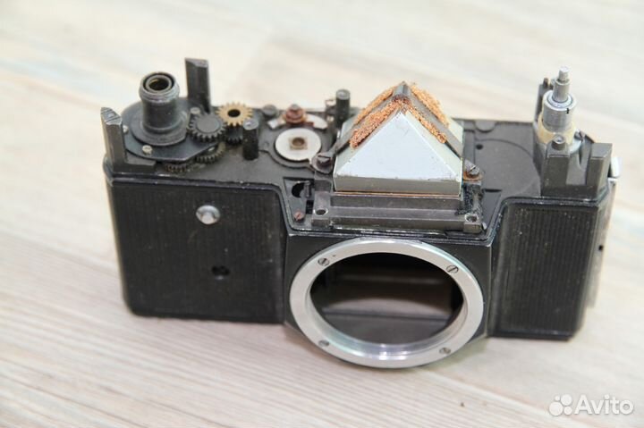 Запчасти к фотоаппаратам Зенит
