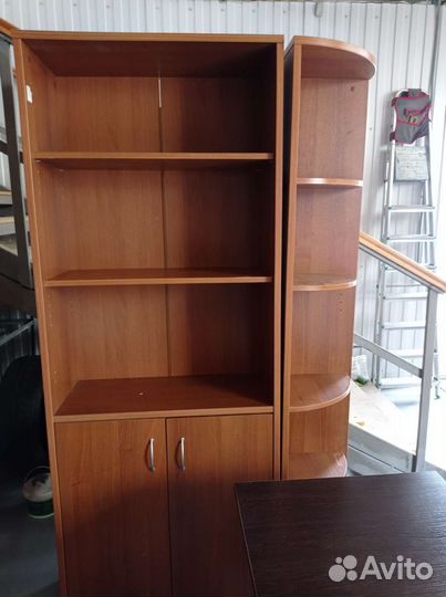 Шкаф с угловым сегментом