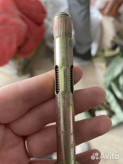 Анкер дюбель