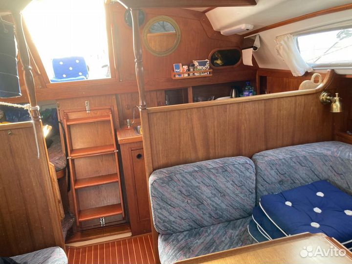 Яхта парусная 31 фут в полной комплектации