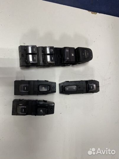 Блок управления стеклоподъемниками Kia Sportage 4