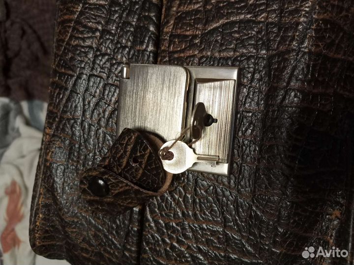 Чемодан СССР натуральная кожа