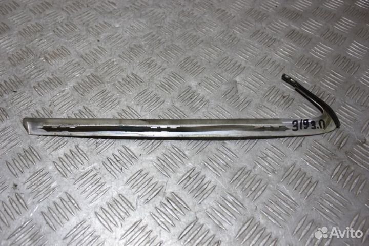 Молдинг стекла Audi Q5 2008-2017