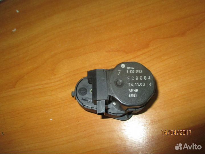 Моторчик заслонки отопителя 64116930303 BMW E63