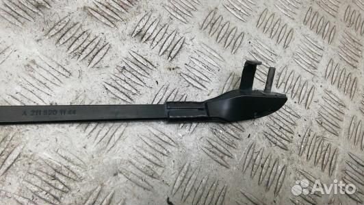 Щеткодержатель лобового стекла mercedes benz E-cla