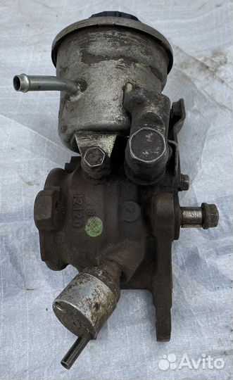 Насос гидроусилителя руля Toyota Carina 2001