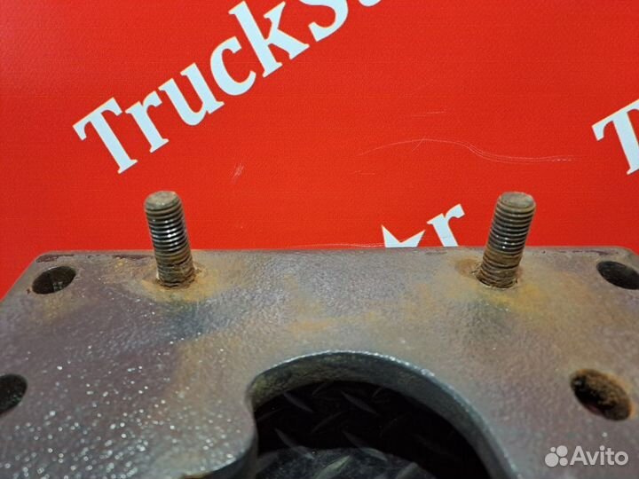 Кронштейн передней пневморессоры