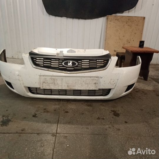 Передний бампер priora 2 белый