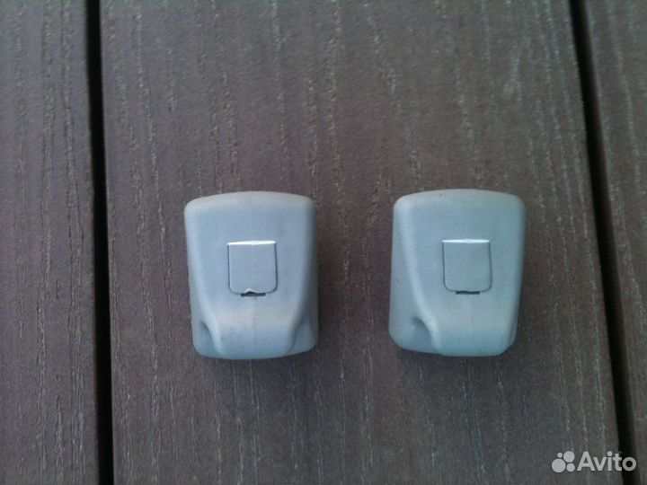 Форд Фокус 2 2007г. крючки солнечных козырьков