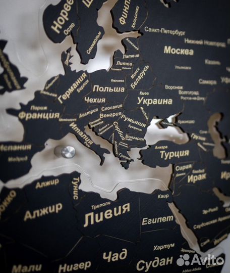 Деревянные карты мира