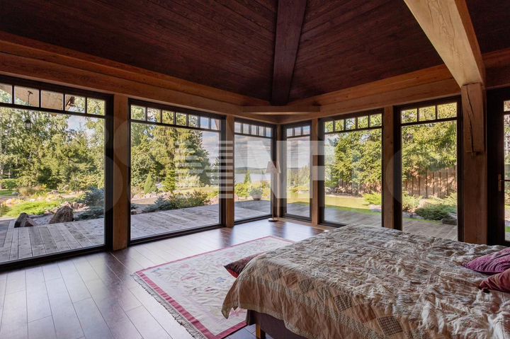 Дом 440 м² на участке 50 сот.