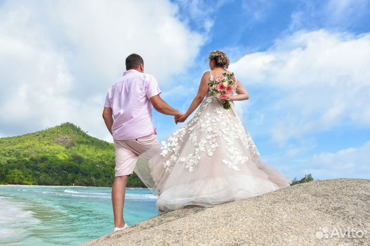 Платье свадебное 46-48 размер красивого пудрового