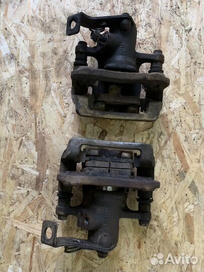 Суппорта задние kia rio 3/Hyundai Solaris