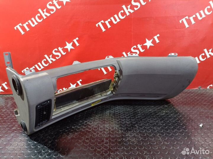 Передняя панель салона Daf XF106