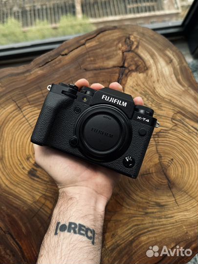 Fujifilm X-T4 (Хороший комплект)