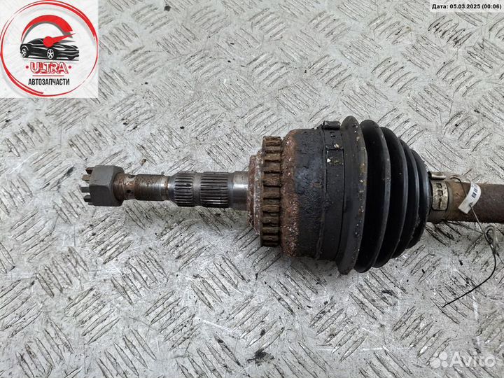 Полуось передняя левая б/у Opel Vectra B