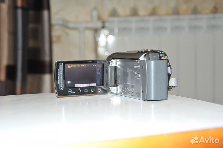 Видеокамера JVC GZ-MG330HER