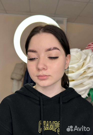 Мастер бровист