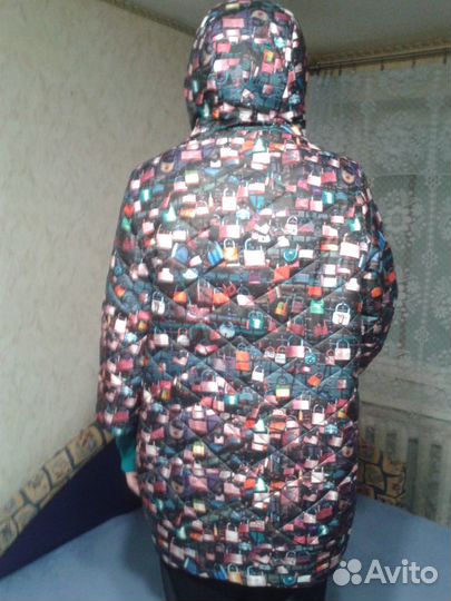 Куртка женская демисезонная. Размер 52