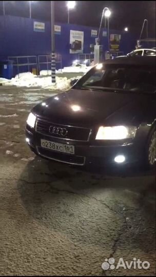 В разборе Ауди A8 D3 2003 года 3.7 мотор