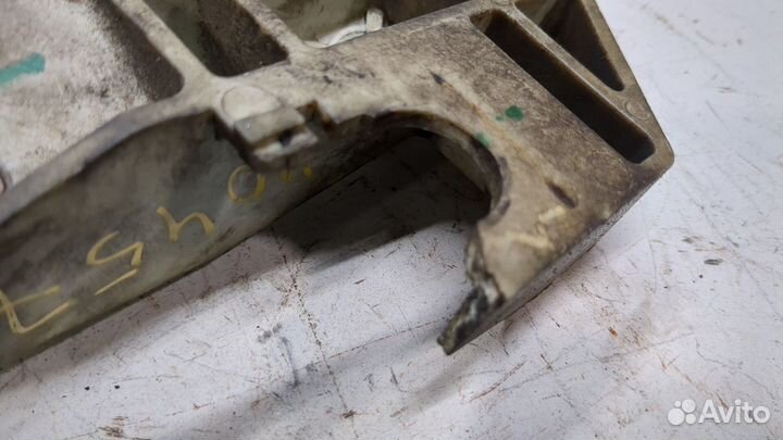 Кронштейн Citroen C4, 2006