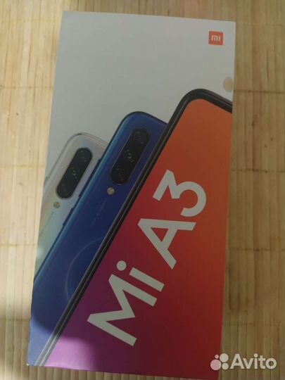 Телефон Xiaomi mi A3