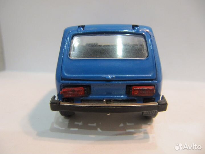 Нива 2121 А20. Трамблер, рулевой вал. Коробка 1983