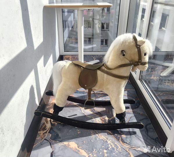 Детская лошадка качалка