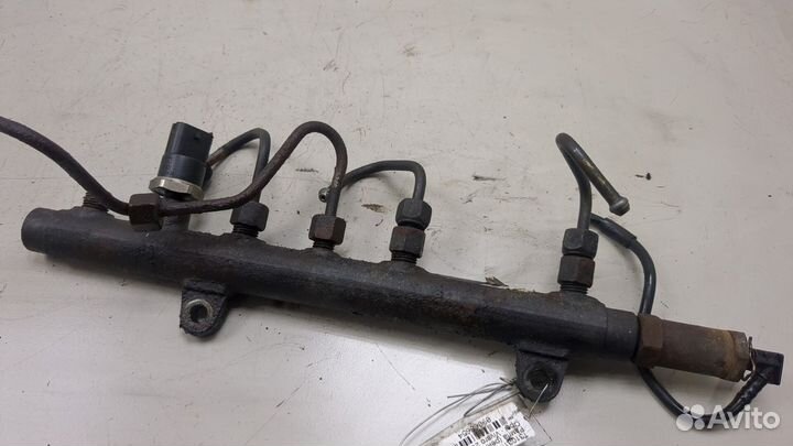 Рампа топливная Opel Vivaro, 2004