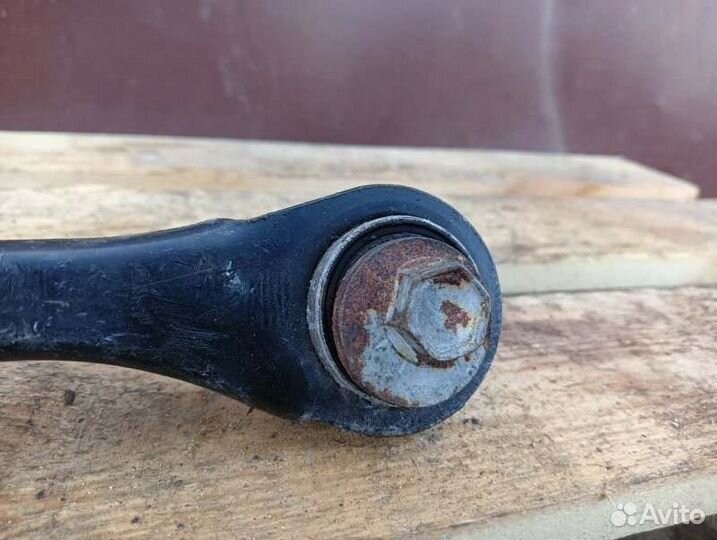 Рычаг задний правый Audi A4 B8 2.0 cdnc 2009