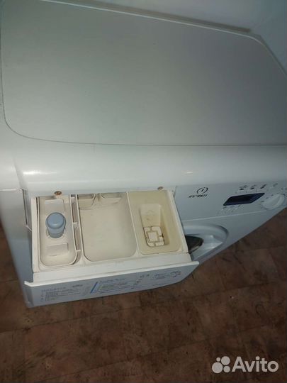 Стиральная машина indesit
