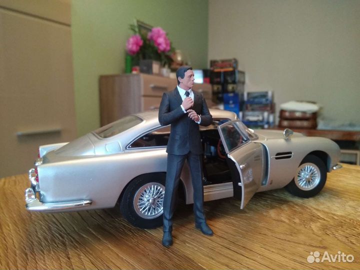 Фигурка Джеймс Бонда, 1/18