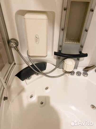 Душевая кабина с ванной и сауной