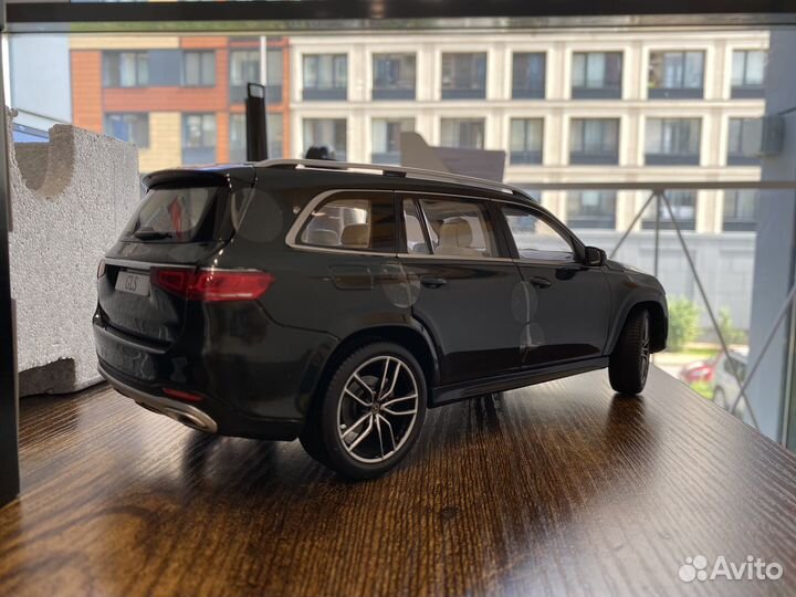 Модель Mercedes GLS (X167) масштаб 1:18