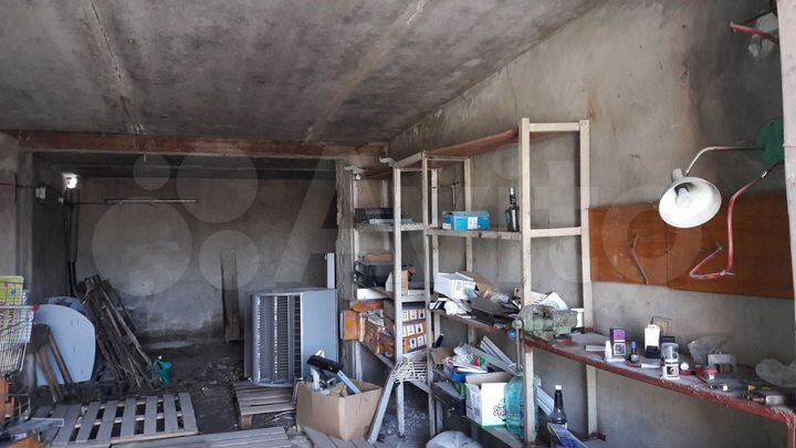 Гараж, > 30 м²