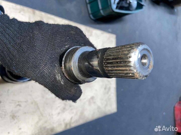 Привод правый передний Volvo V40